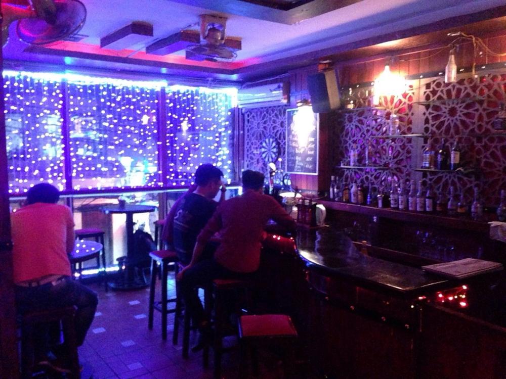 Sang nhượng quán bar latin gần Nhà Thờ Lớn Hà Nội 5473046