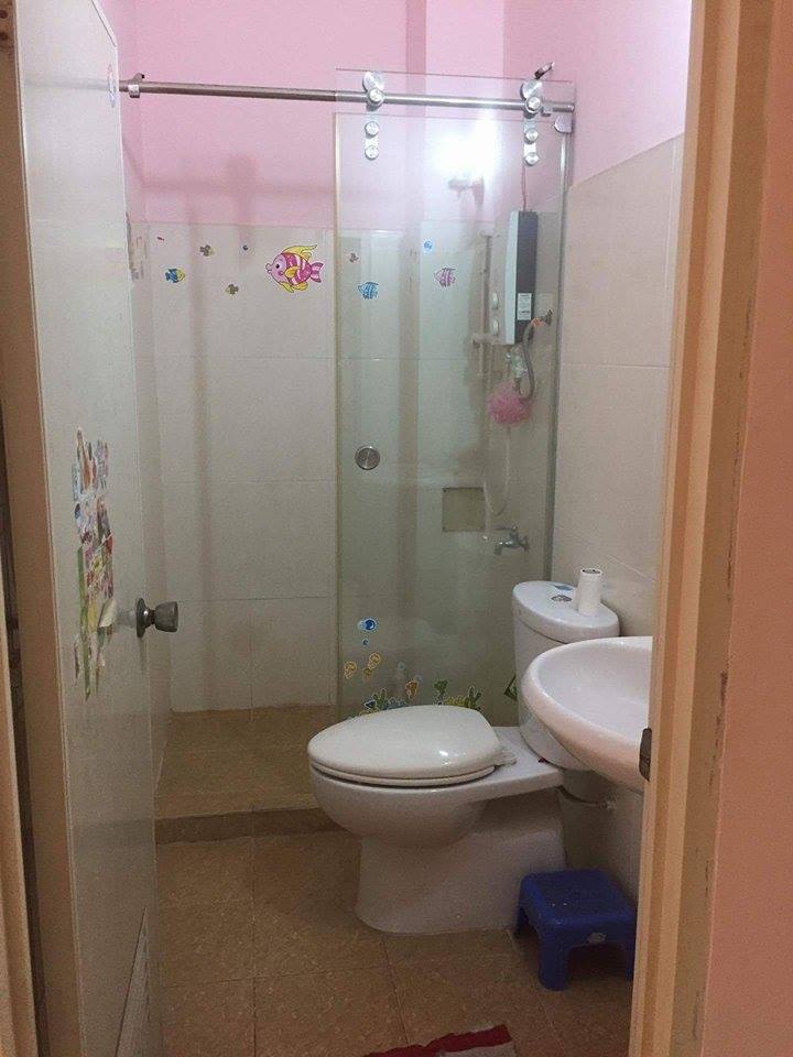 Cần cho thuê phòng trọ đối diện chợ Phạm Văn Hai, Quận Tân Bình, nhà vệ sinh riêng. LH: 0969977694